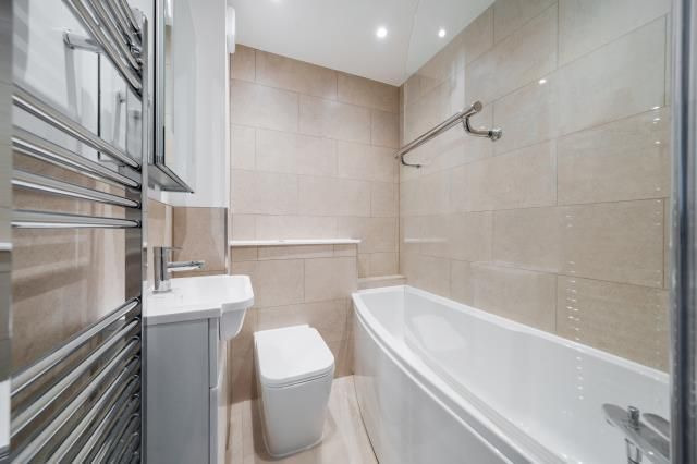 Property photo 3 of 11 Bathroom