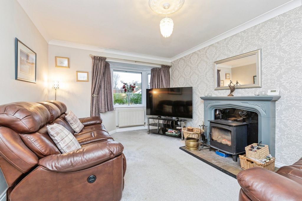 Property photo 3 of 16 Pbox-Img.Jpg