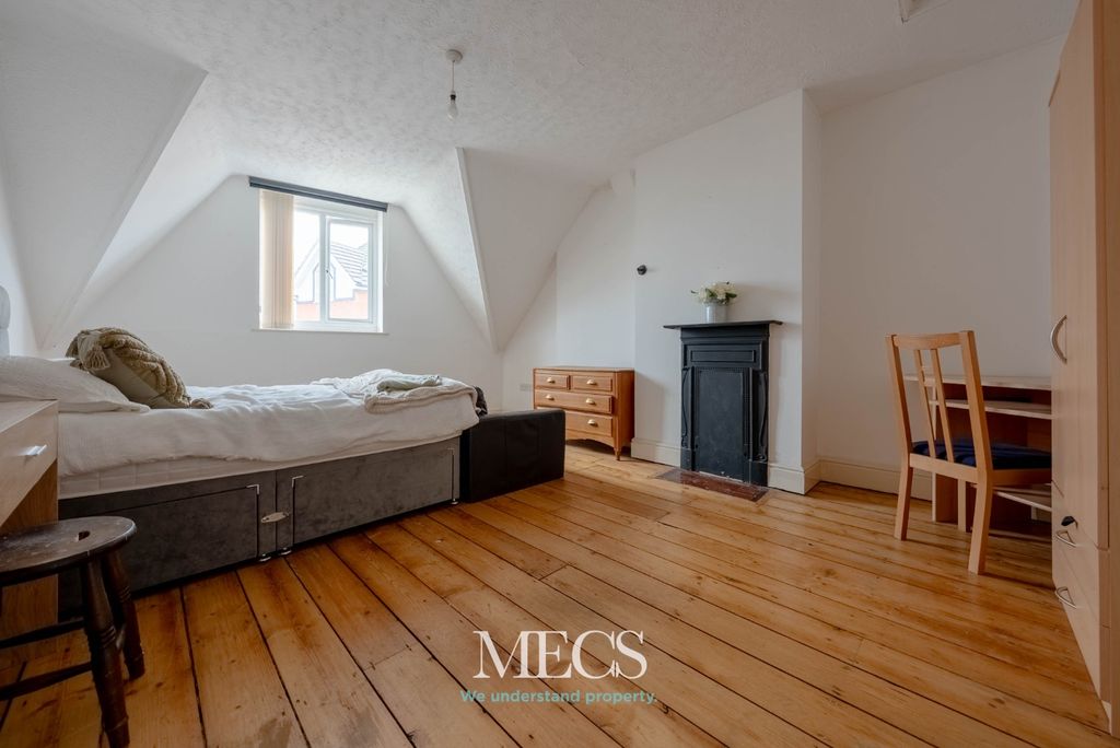 Property photo 2 of 7 6109972
