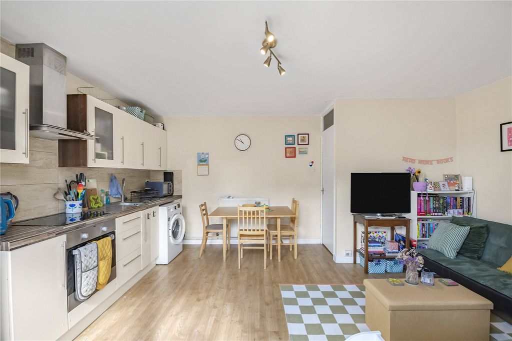 Property photo 3 of 10 Picture No. 15