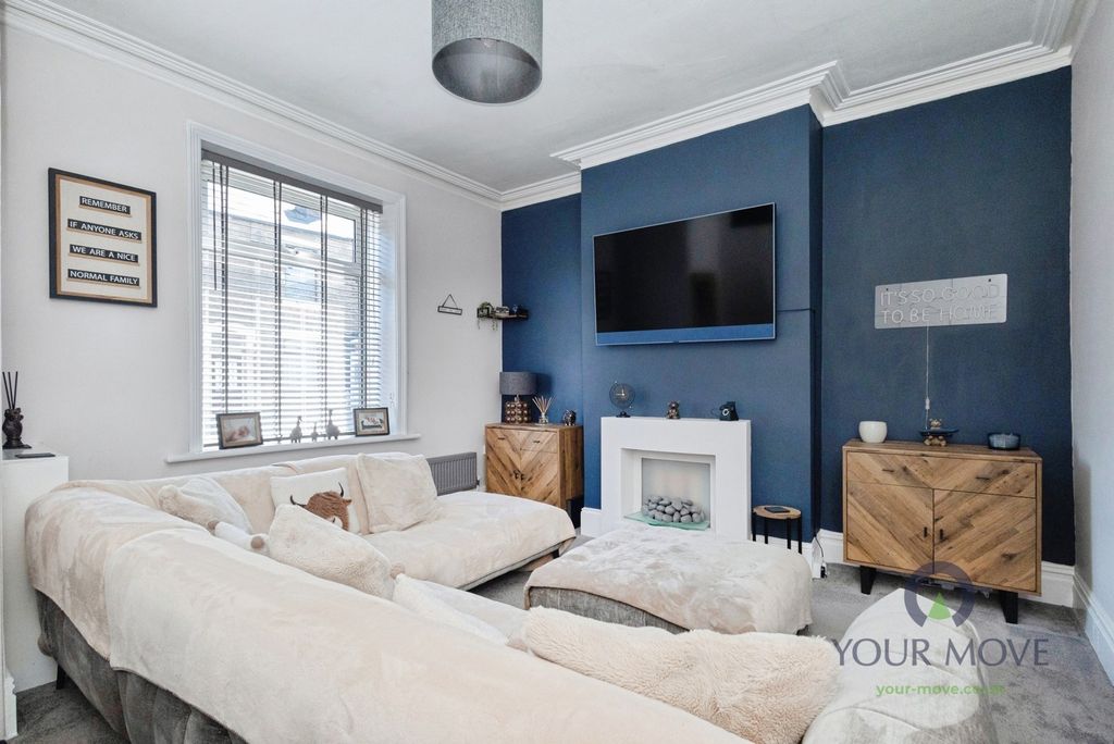 Property photo 2 of 12 Pbox-Img.Jpg