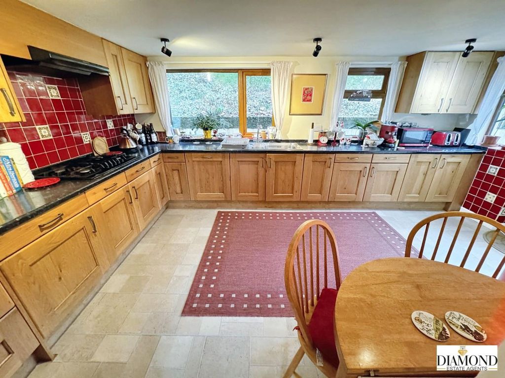 Property photo 2 of 21 Img_3124.Jpg