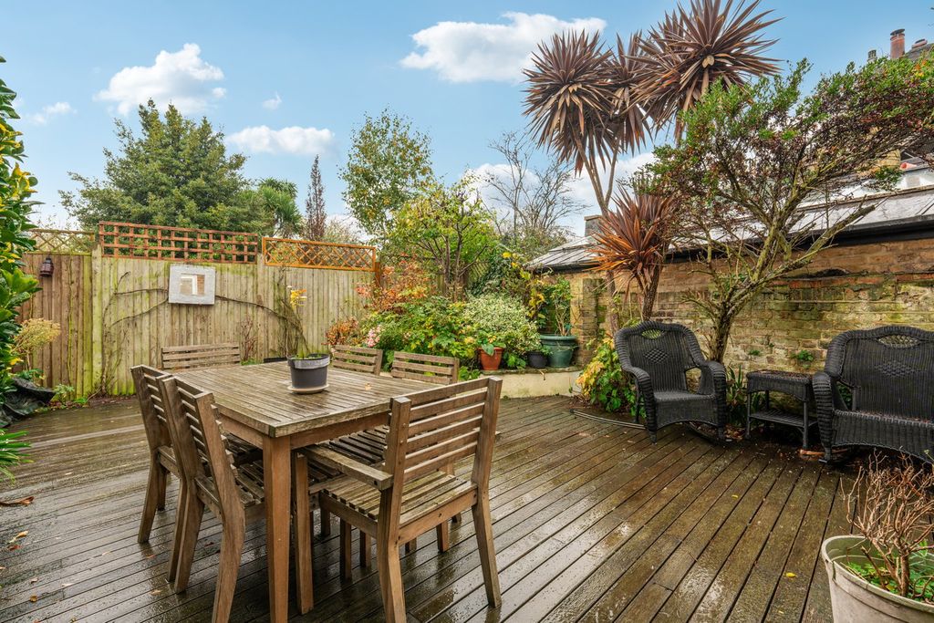 Property photo 3 of 9