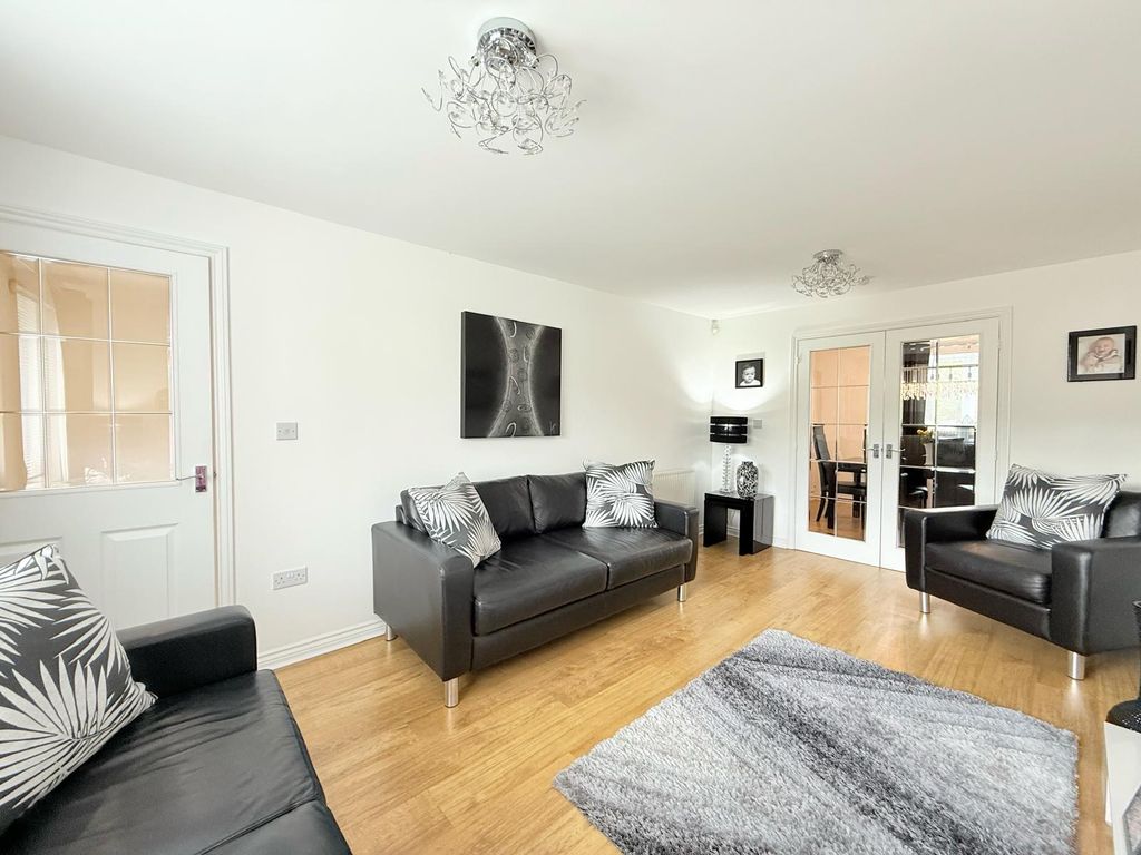 Property photo 3 of 37