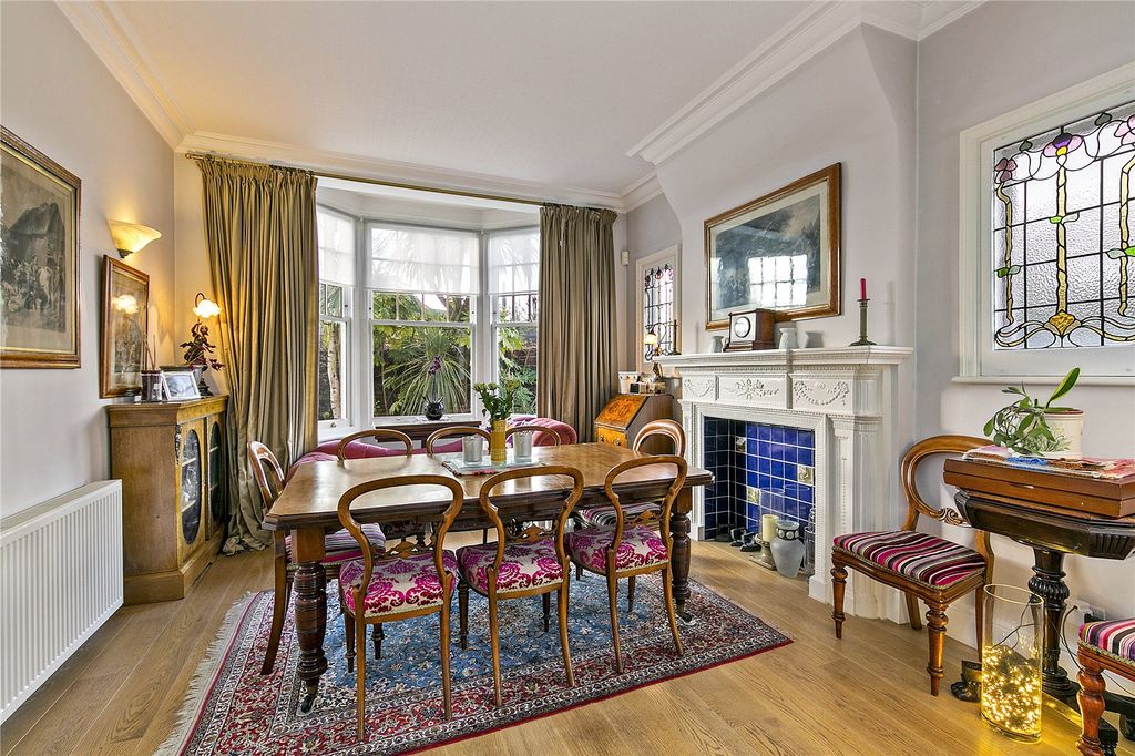 Property photo 2 of 18 Picture No. 10