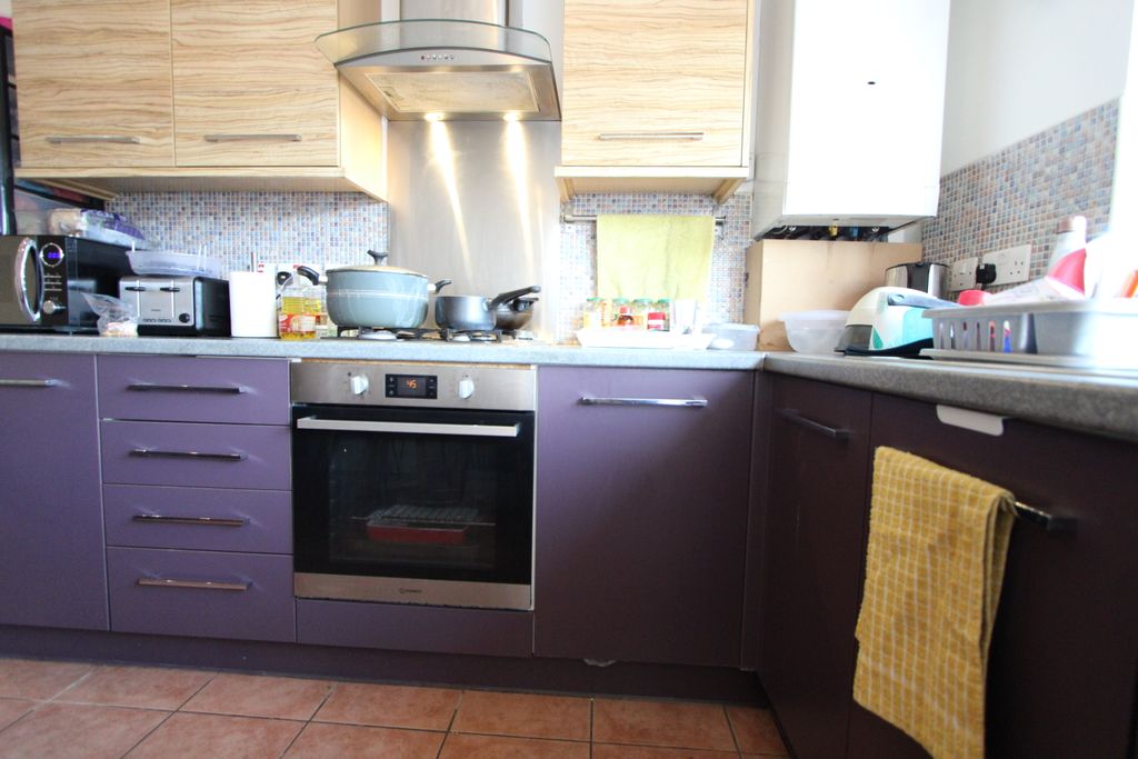 Property photo 2 of 34