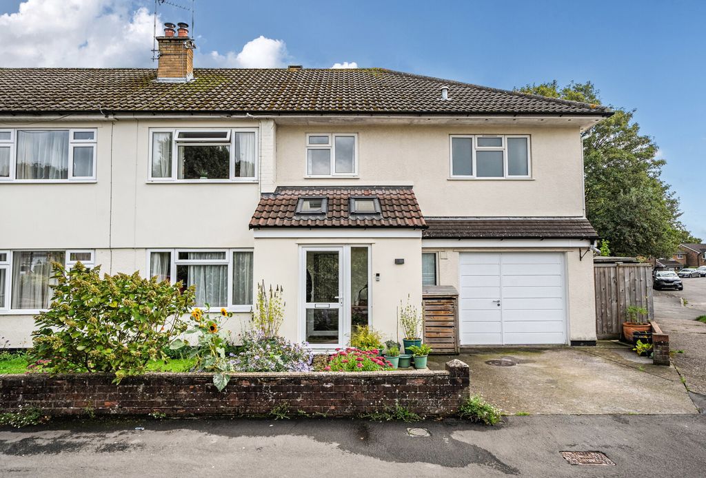 Property photo 1 of 20 1353936-16-68cc00...