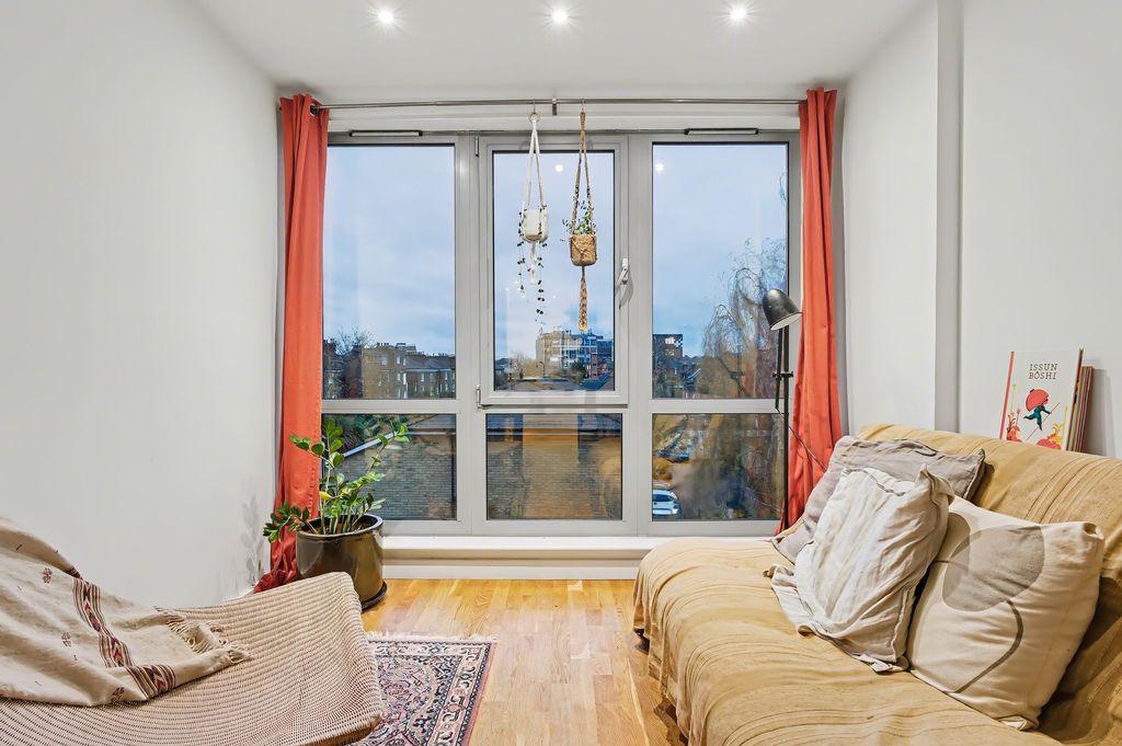 Property photo 3 of 13