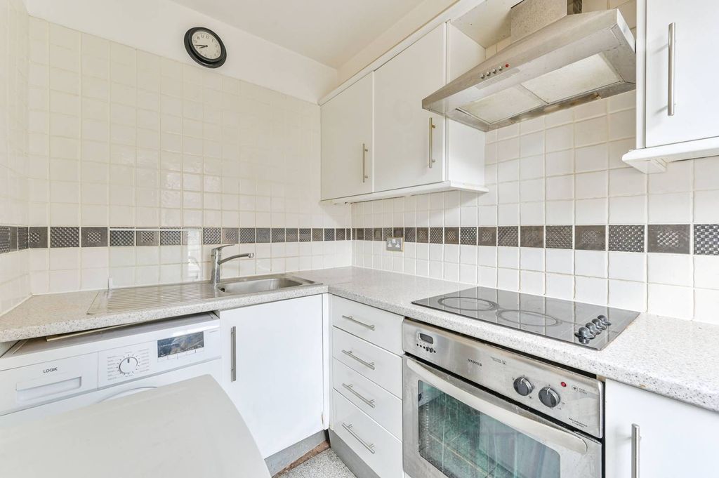 Property photo 3 of 15