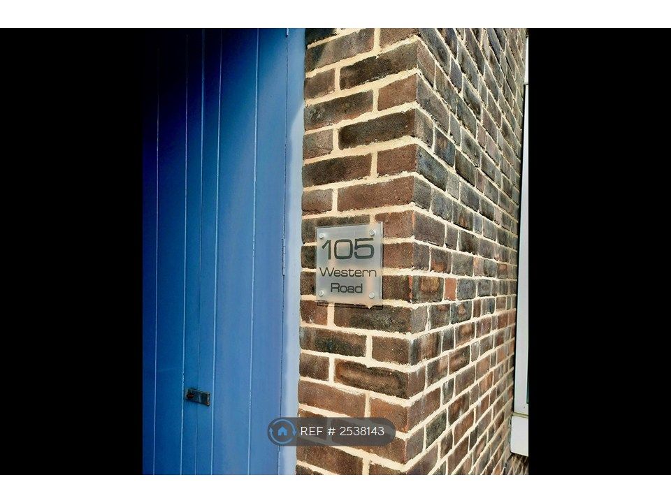 Property photo 3 of 32