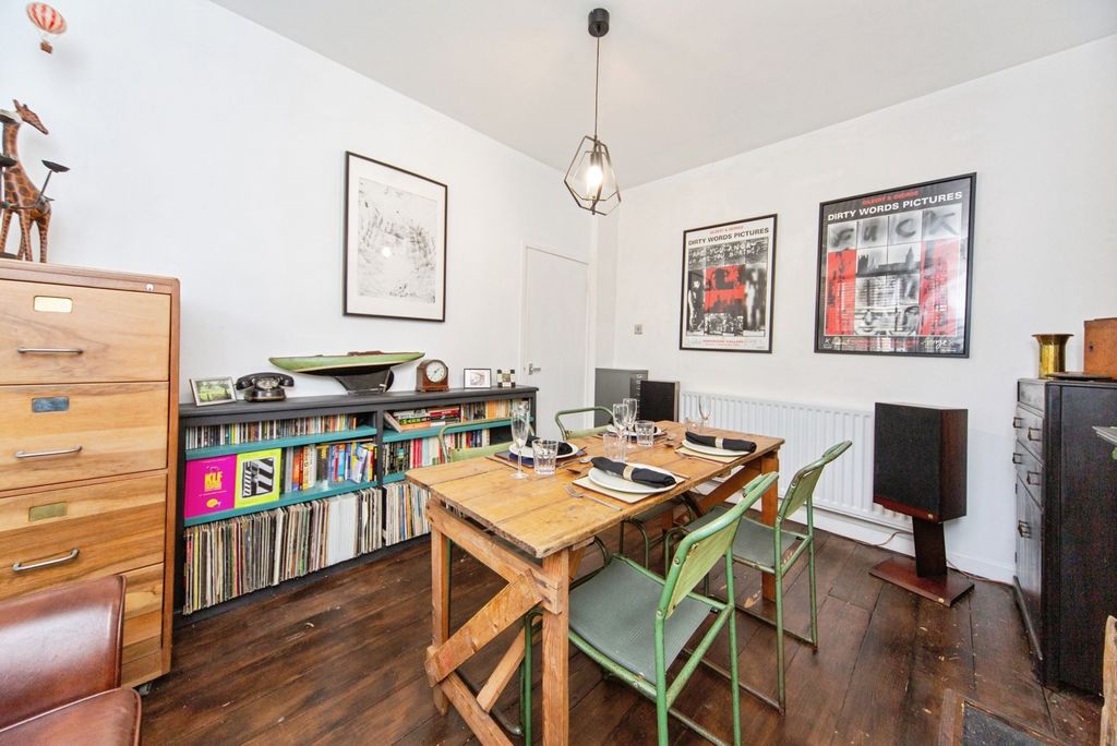 Property photo 2 of 19 Pbox-Img.Jpg