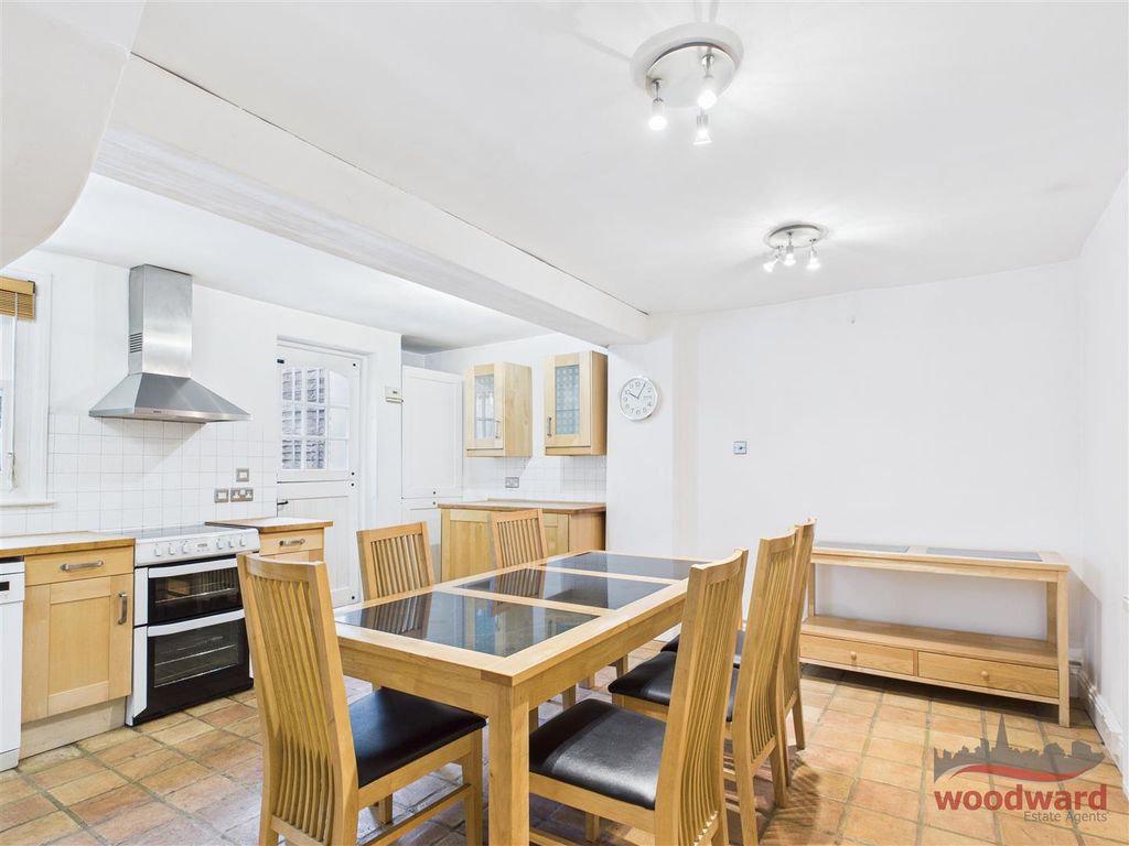 Property photo 3 of 9 Kitchen/Dining Room