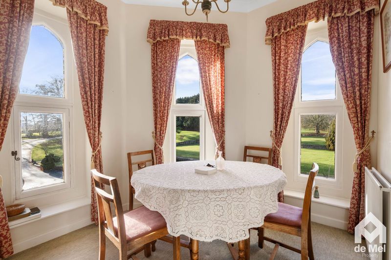 Property photo 3 of 19 Photo 12