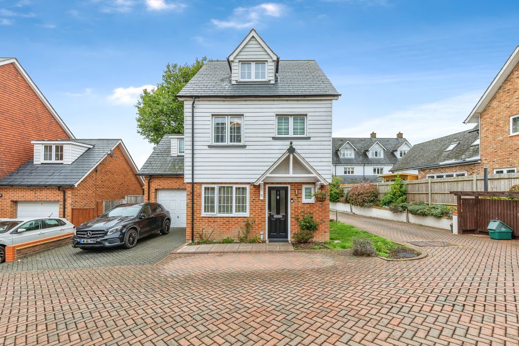 Property photo 1 of 20 Front