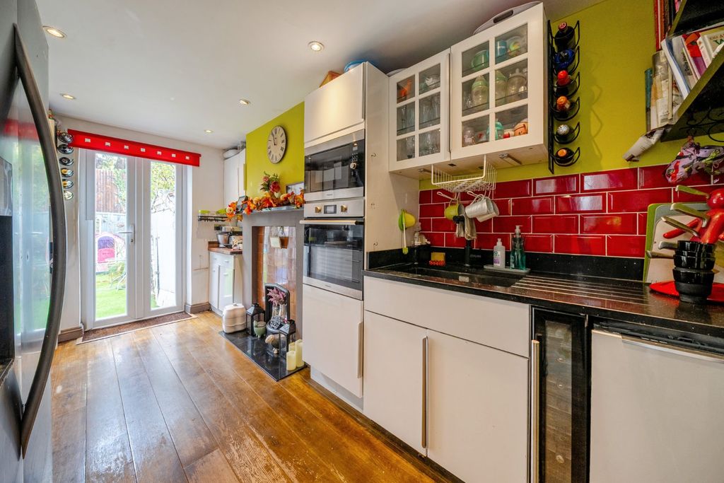 Property photo 3 of 23 Picture No. 21