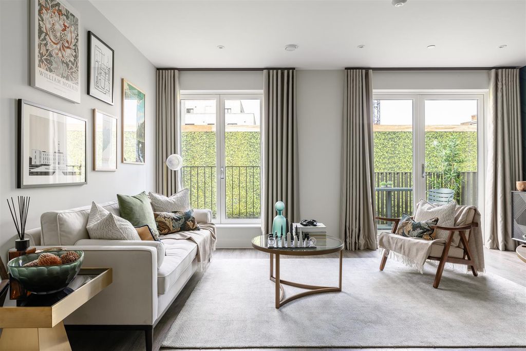 Property photo 1 of 27 Hepworth Show Home, E17