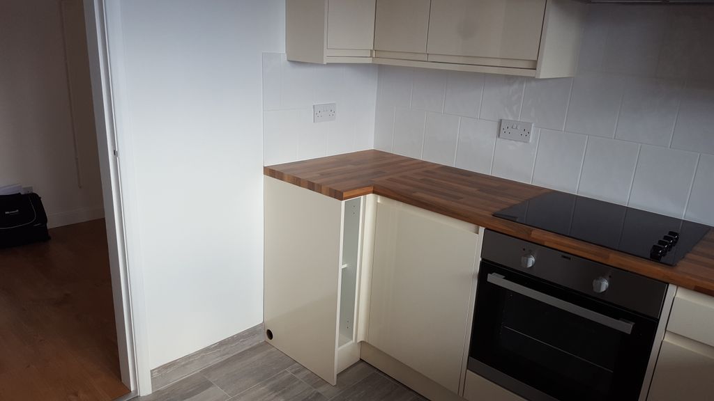 Property photo 2 of 4 Kitchen