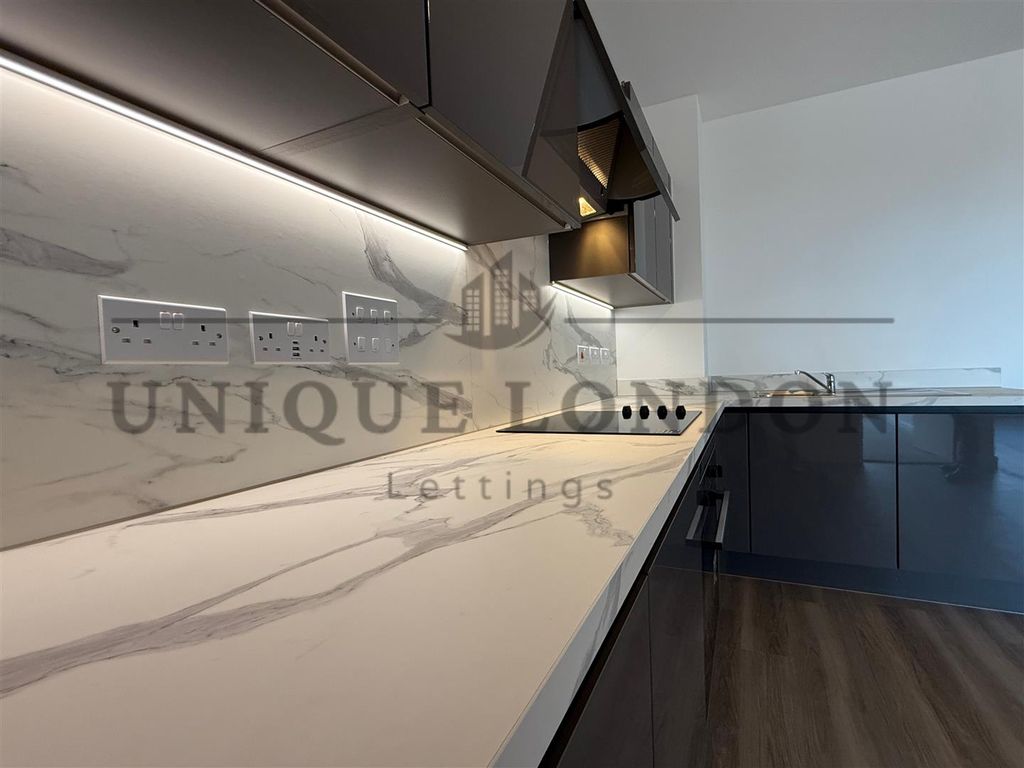 Property photo 2 of 11 53.Png