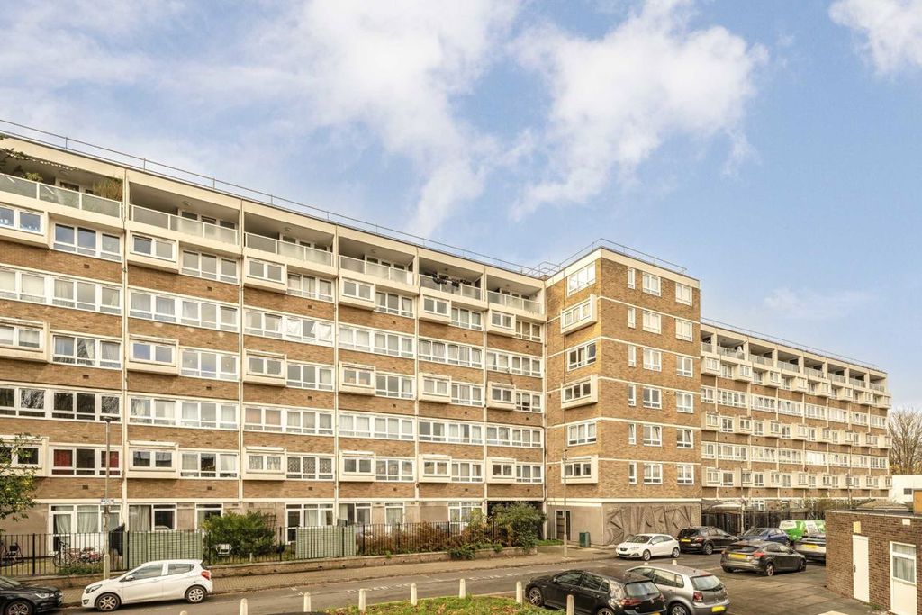 Property photo 3 of 6