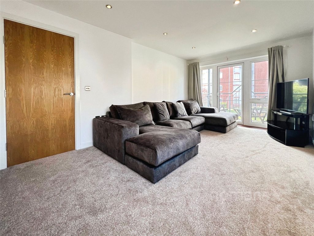 Property photo 3 of 19 Picture No. 21