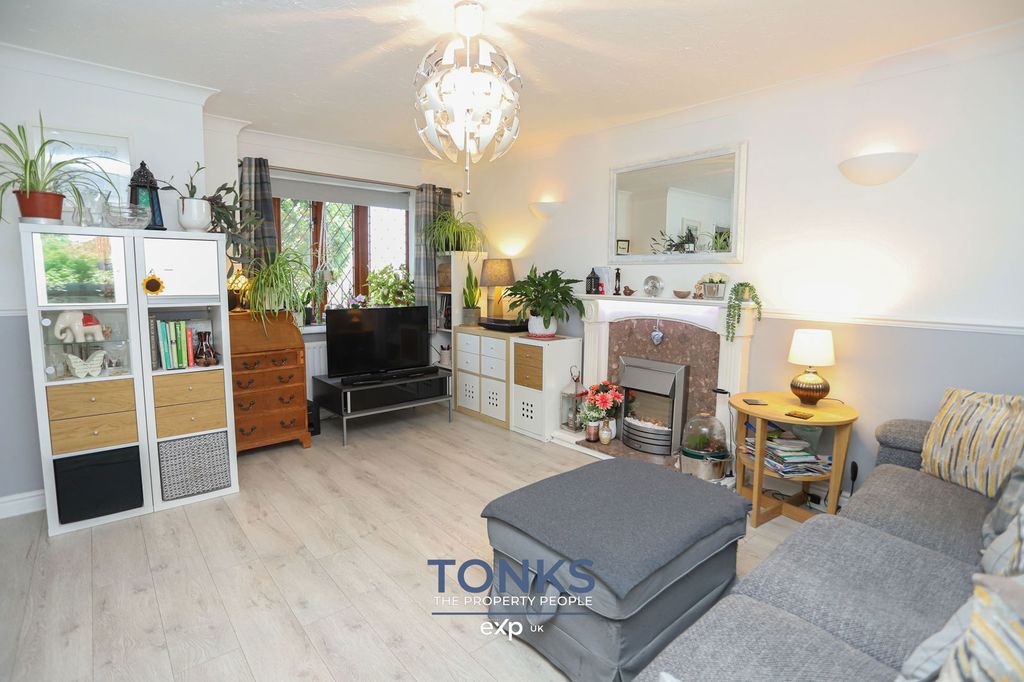 Property photo 3 of 18