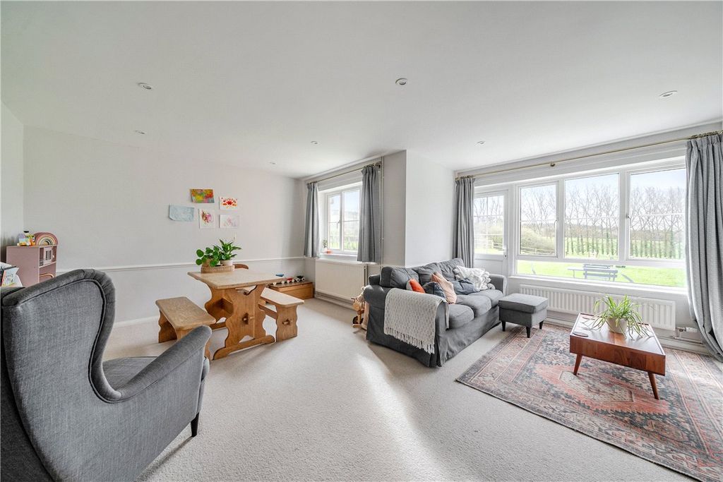 Property photo 3 of 17 Picture No. 09