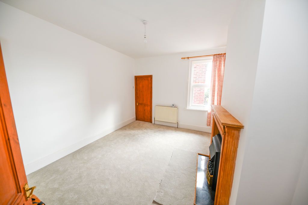 Property photo 3 of 6 Photo 2