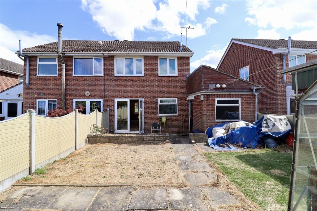 Property photo 2 of 10