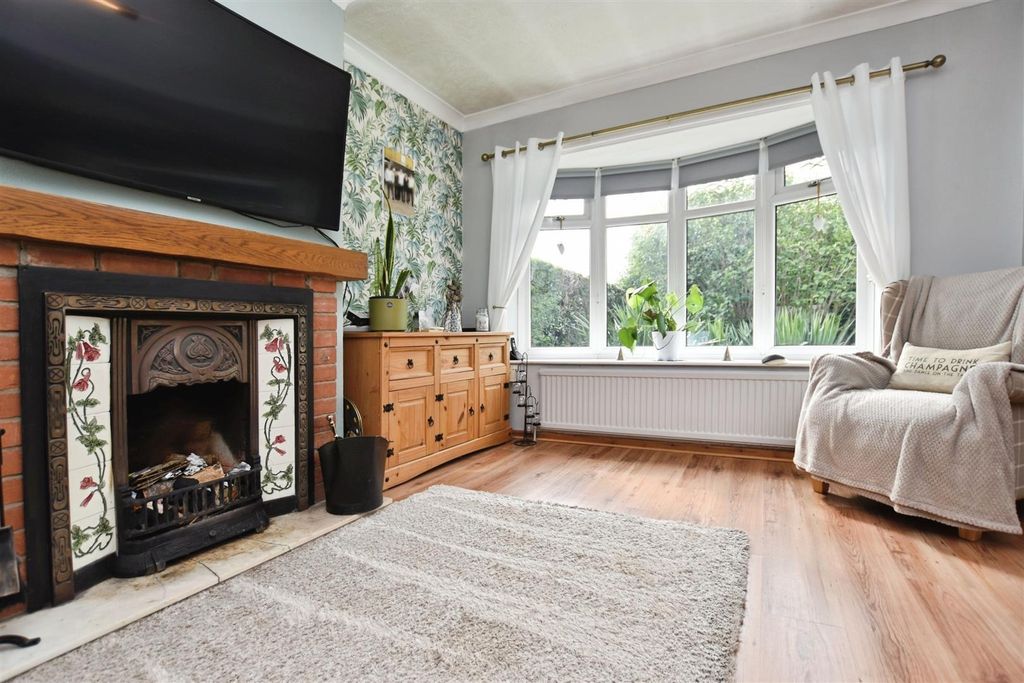 Property photo 2 of 25 8901531F-Lounge 20Bb.Jpg