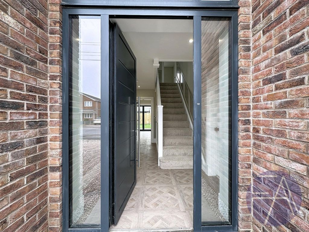 Property photo 2 of 52 4977702