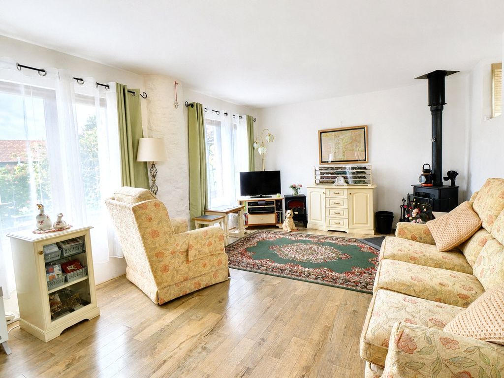 Property photo 2 of 10 2 - Picture No. 14