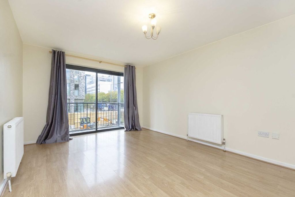 Property photo 2 of 5