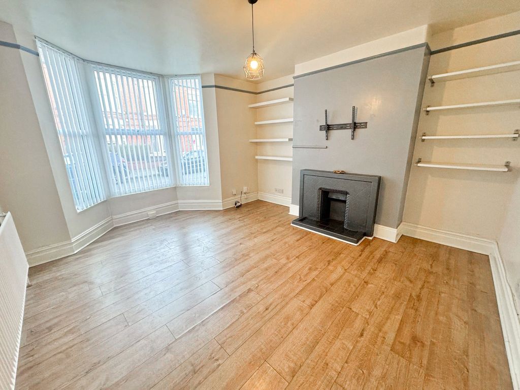 Property photo 2 of 9 Picture No. 11