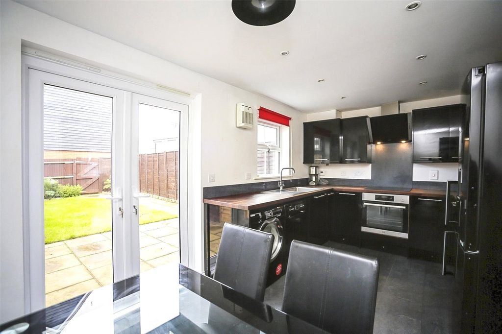 Property photo 2 of 8 Kitchen Diner