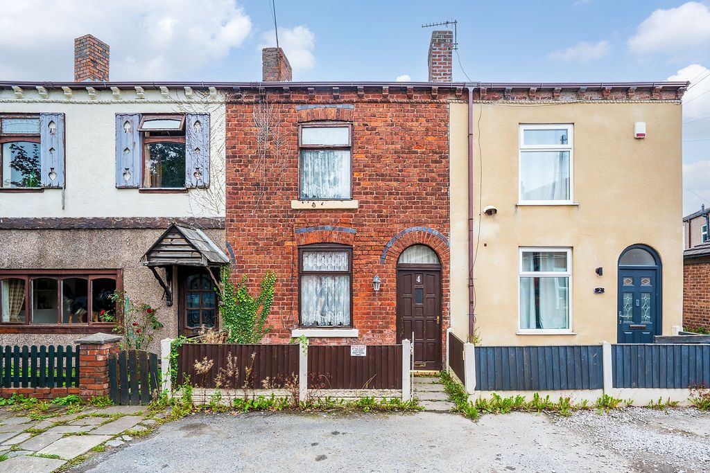 Property photo 1 of 12 4 Wood Street