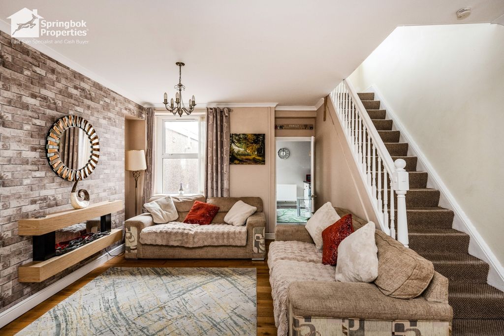 Property photo 3 of 13 Image 2