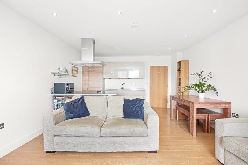 Property photo 3 of 9