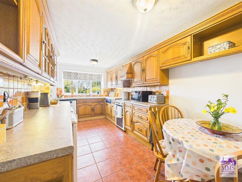 Property photo 2 of 24 Cam04098G0-Pr0186-Still003.Jpg