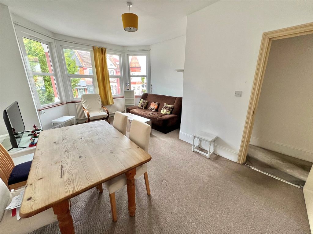 Property photo 2 of 10 Picture No. 19