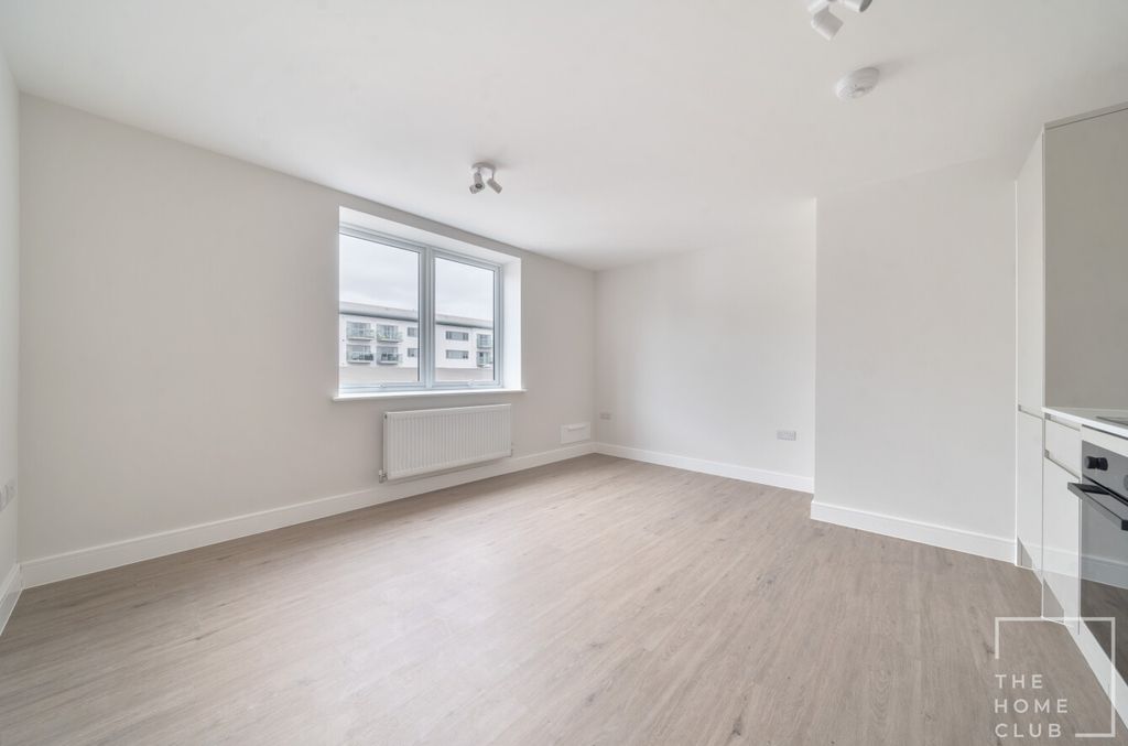 Property photo 2 of 13 B1B6c257-928c-4E8d-B0d3-Bb167F9dc7Ac