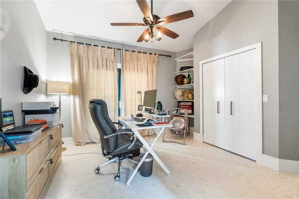 Property photo 3 of 11 <Alttext/>