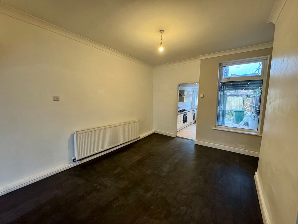 Property photo 3 of 11 Img_5806