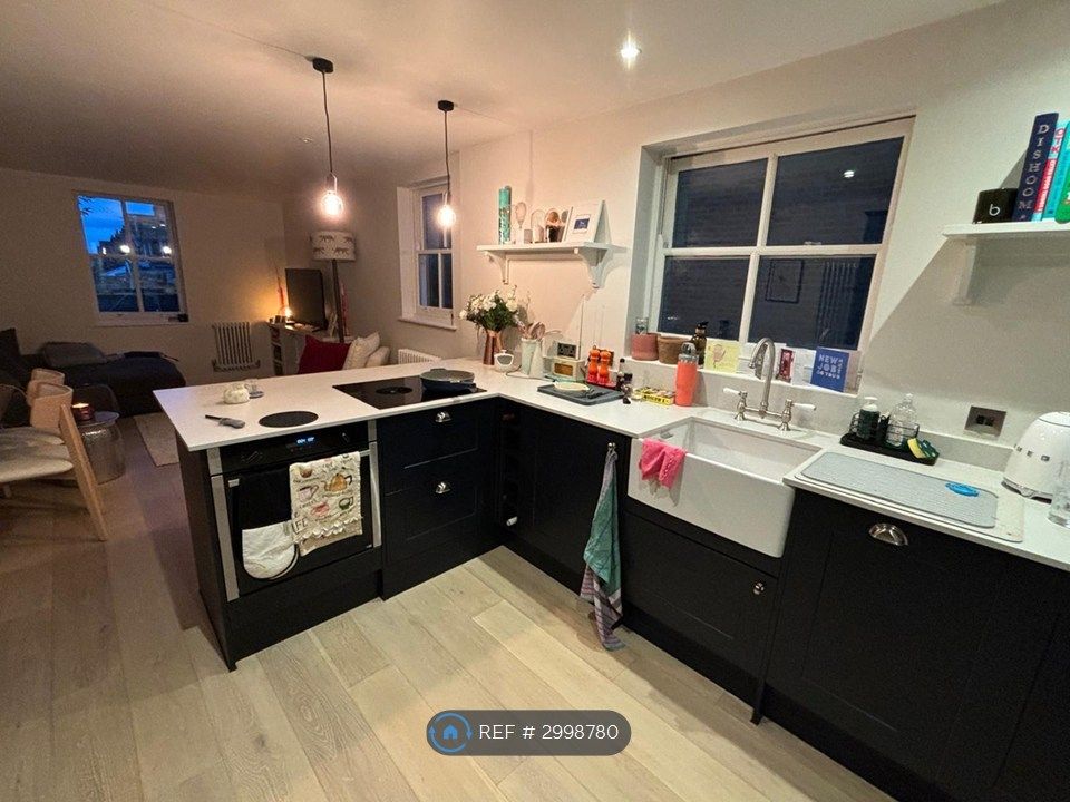 Property photo 1 of 13 Kitchen/Living Room