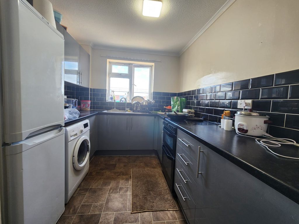 Property photo 2 of 4