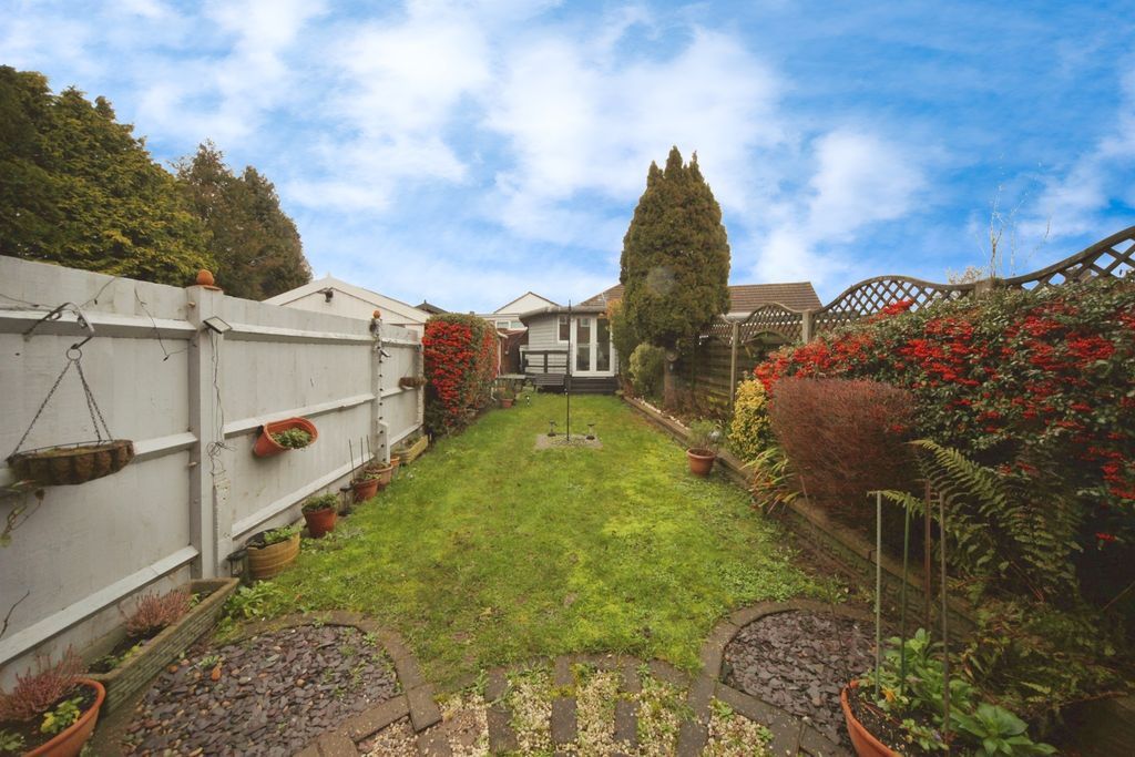 Property photo 2 of 42