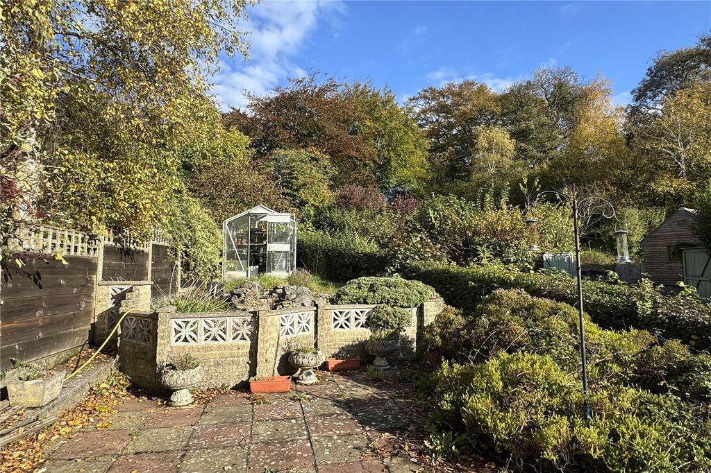 Property photo 2 of 9 Picture No. 10