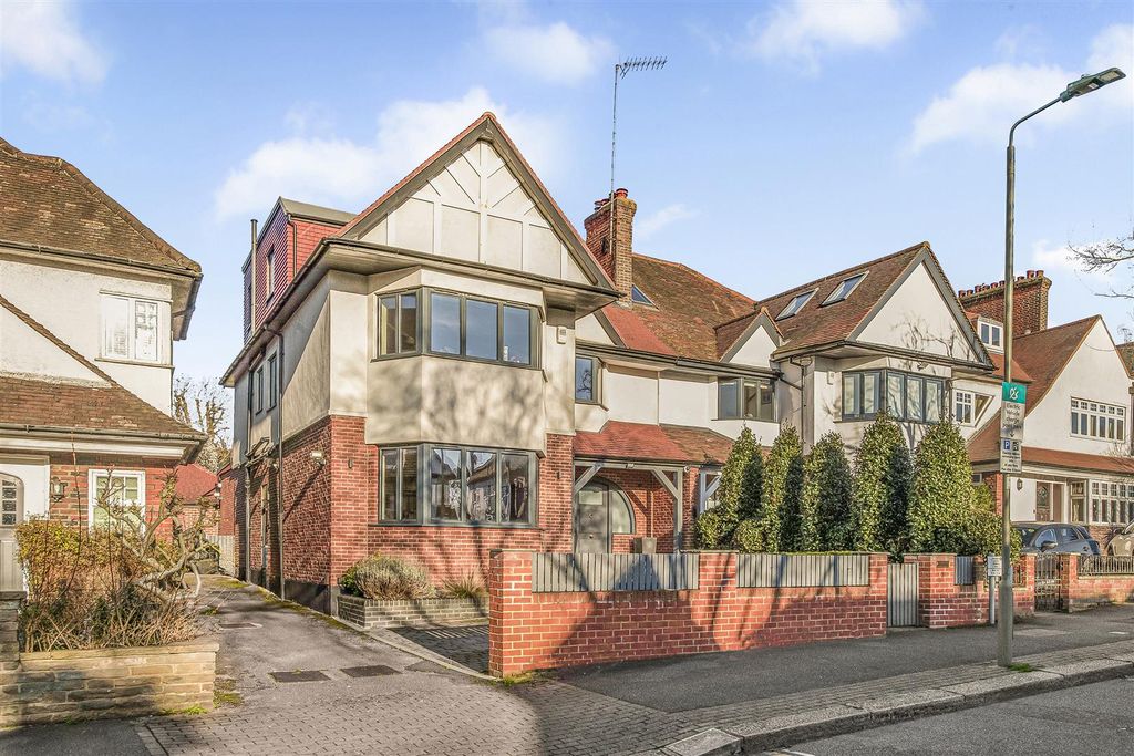Property photo 1 of 24