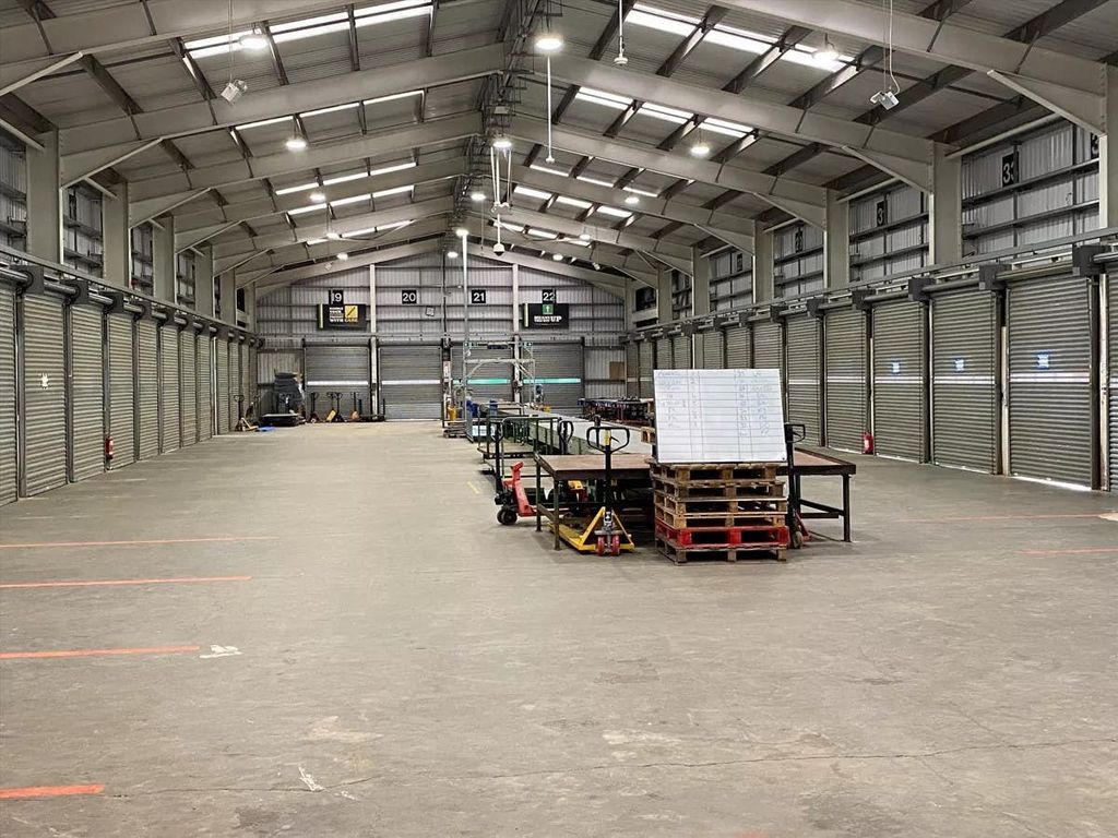Property photo 2 of 5 Internal Warehouse 3.Jpg
