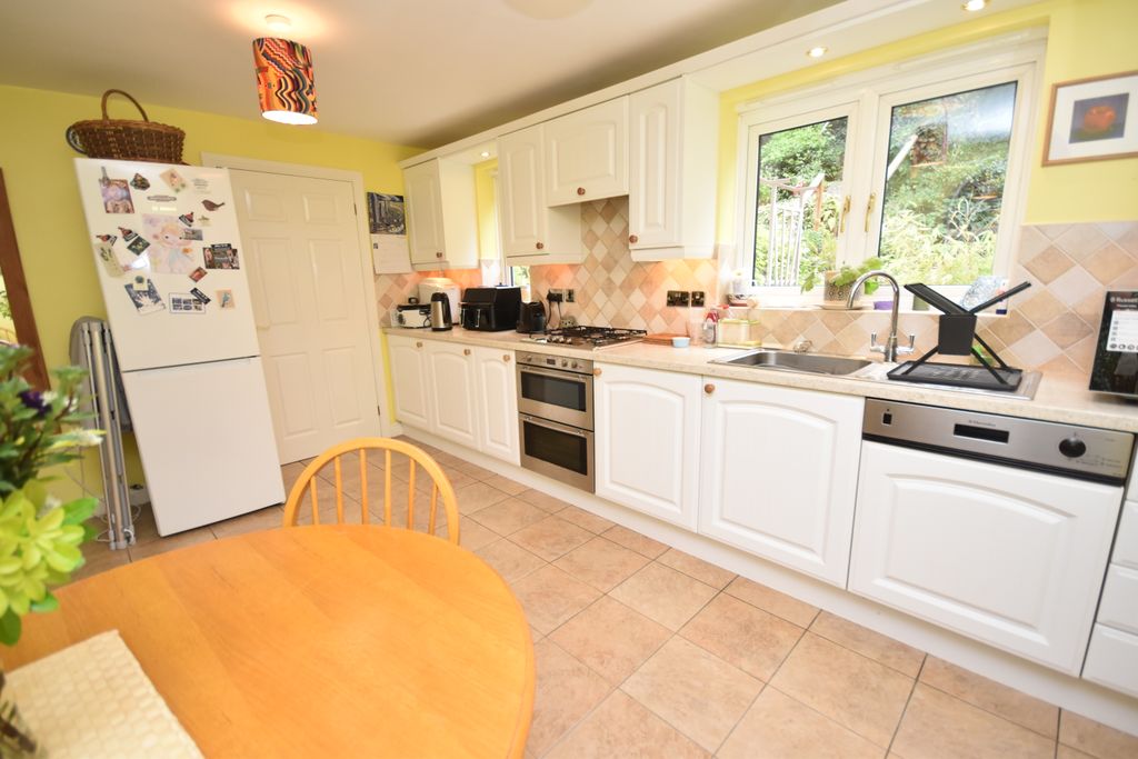 Property photo 3 of 17 Kitchen/Diner