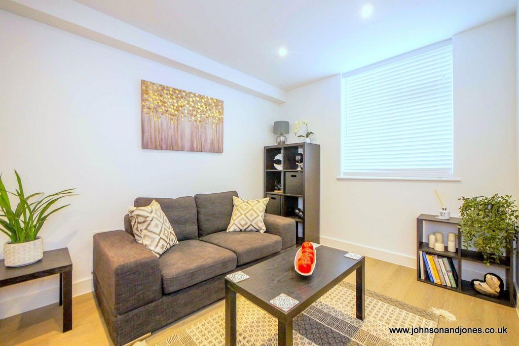 Property photo 2 of 5 P1640613.Jpg